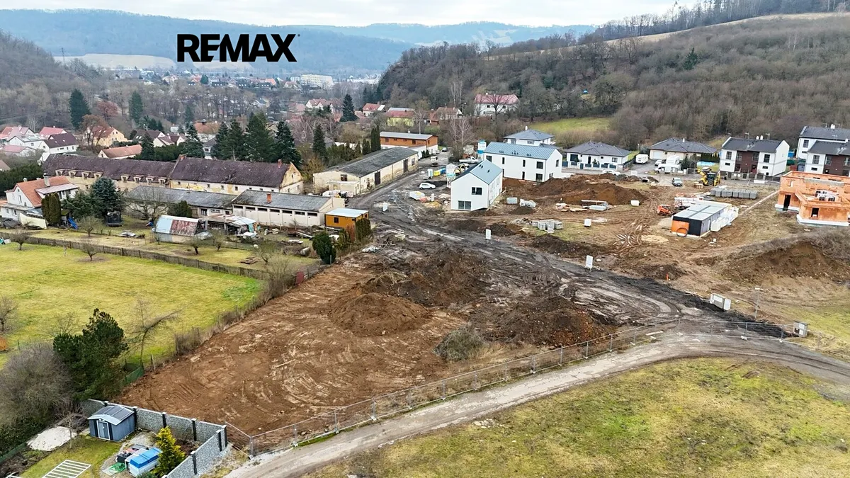 Prodej stavebního pozemku 1062 m²